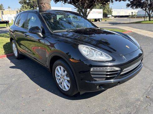 Used 2014 Porsche Cayenne AWD/4WD image 3