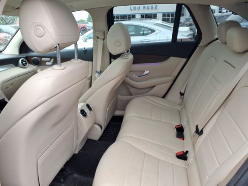 Used 2022 Mercedes-Benz GLC 300 4MATIC image 27