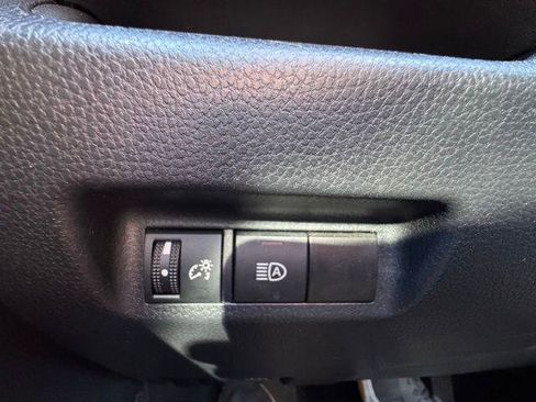 Certified 2025 Toyota RAV4 XLE AWD/4WD image 17