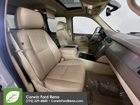 Used 2012 Chevrolet Avalanche LT AWD/4WD image 30
