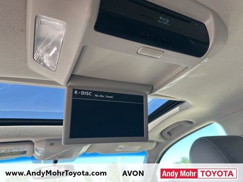 Used 2014 Toyota Sequoia Limited AWD/4WD image 35