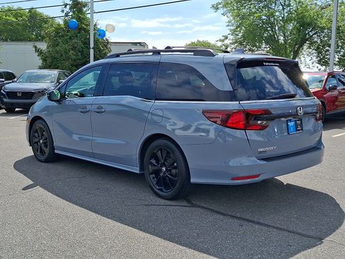 Used 2024 Honda Odyssey Sport image 4