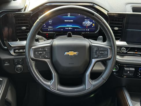 Used 2024 Chevrolet Silverado 1500 High Country AWD/4WD image 15