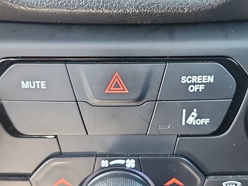 Certified 2021 Jeep Renegade Sport AWD/4WD image 7