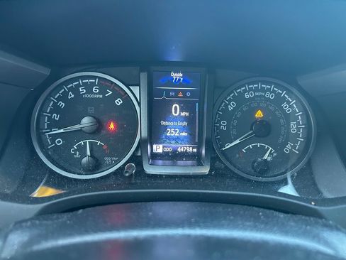 Used 2023 Toyota Tacoma TRD Off-Road w/ Technology Package AWD/4WD image 24