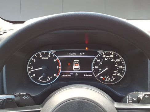 Used 2023 Nissan Rogue S AWD/4WD image 12