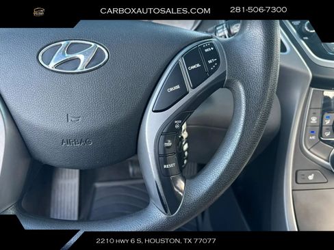 Used 2014 Hyundai Elantra SE w/ Option Group 02 FWD image 12