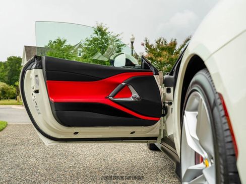 Used 2019 Ferrari 812 Superfast image 30