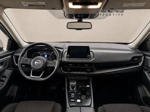 Used 2024 Nissan Rogue SV FWD image 11