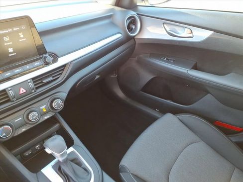 Used 2023 Kia Forte LXS image 30
