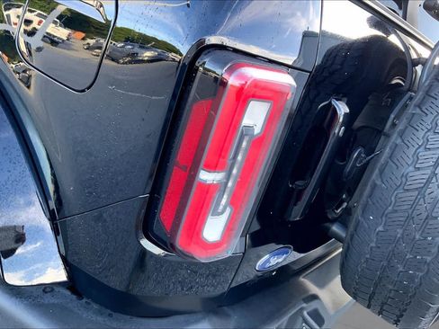 Used 2022 Ford Bronco Outer Banks AWD/4WD image 25