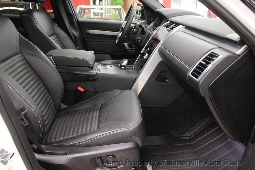 Used 2025 Land Rover Discovery Dynamic SE AWD/4WD image 43