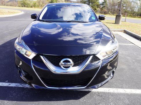Used 2016 Nissan Maxima Platinum image 2