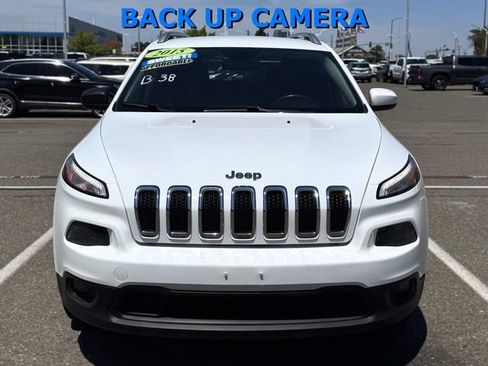 Used 2015 Jeep Cherokee Latitude FWD image 2