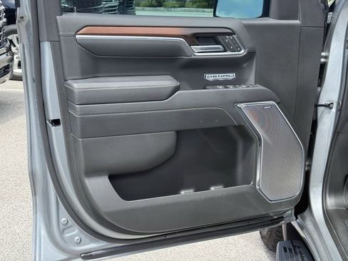 Used 2025 GMC Sierra 1500 Denali AWD/4WD image 33