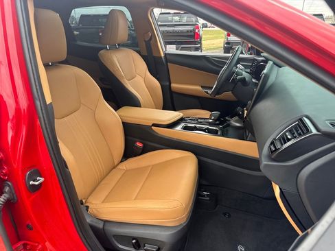 Used 2025 Lexus NX 250 250 Premium w/ Cold Area Package image 12