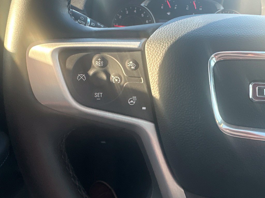 Used 2023 GMC Terrain SLT w/ Tech Package FWD image 14
