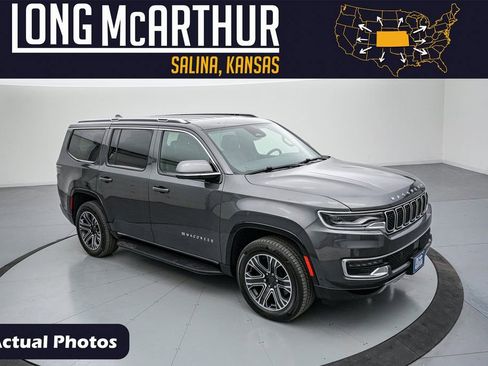 Used 2022 Jeep Wagoneer Series III image 1