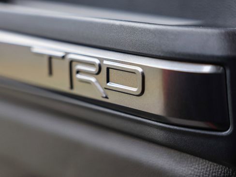 Certified 2025 Toyota Tacoma TRD Off-Road image 8