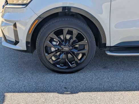 Used 2023 Kia Sorento SX image 34
