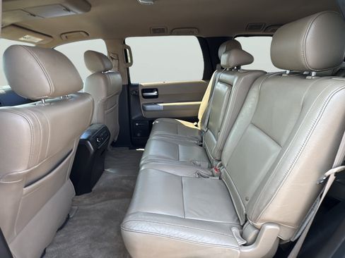 Used 2008 Toyota Sequoia Limited w/ Cold Area Pkg RWD image 33
