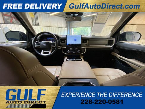 Used 2023 Ford Expedition XLT RWD image 2