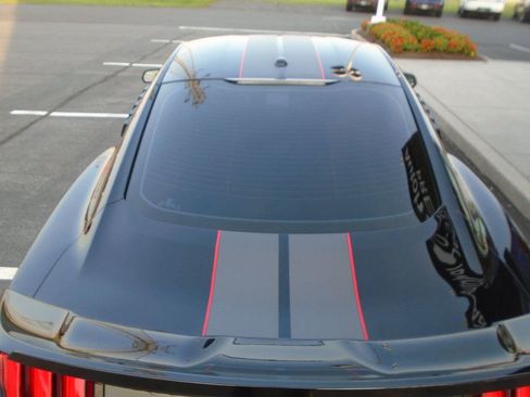 Used 2020 Ford Mustang Shelby GT500 w/ Technology Package image 11