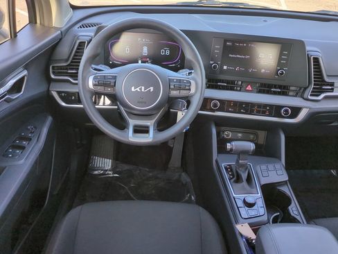 Certified 2025 Kia Sportage LX FWD image 16