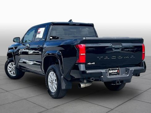 Used 2025 Toyota Tacoma SR5 AWD/4WD image 12