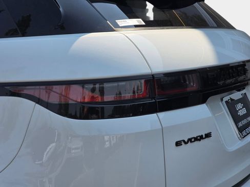 Used 2023 Land Rover Range Rover Evoque R-Dynamic SE AWD/4WD image 39