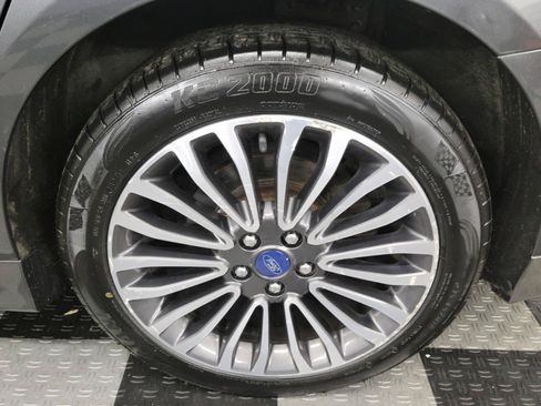Used 2018 Ford Fusion Titanium AWD/4WD image 28