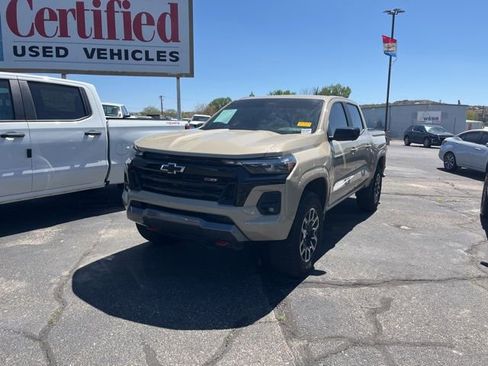 Used 2024 Chevrolet Colorado Z71 w/ Z71 Convenience Package 2 AWD/4WD image 1