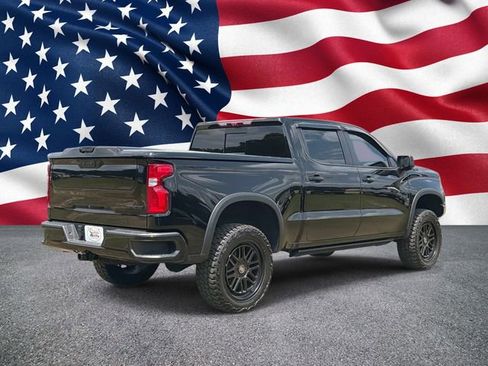 Used 2024 Chevrolet Silverado 1500 ZR2 w/ Technology Package AWD/4WD image 6