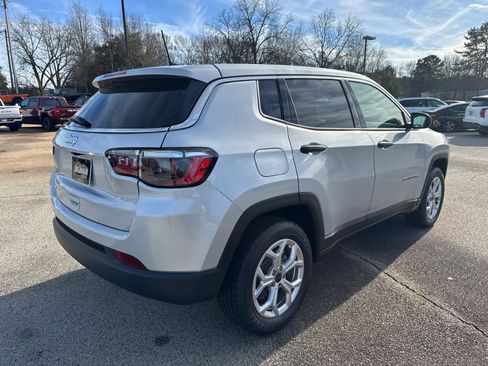 New 2025 Jeep Compass Sport image 5