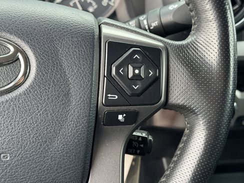 Used 2017 Toyota Tacoma SR5 w/ Tow Package image 27