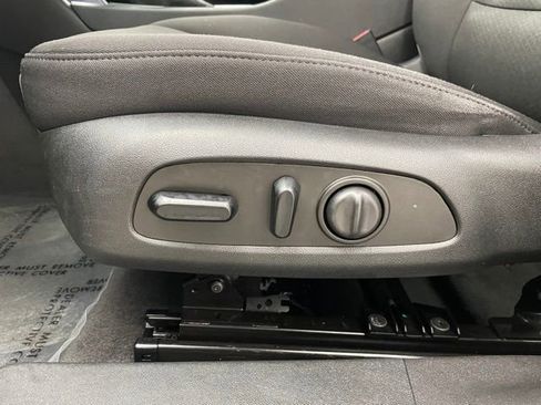 Used 2023 Chevrolet Malibu LT image 11