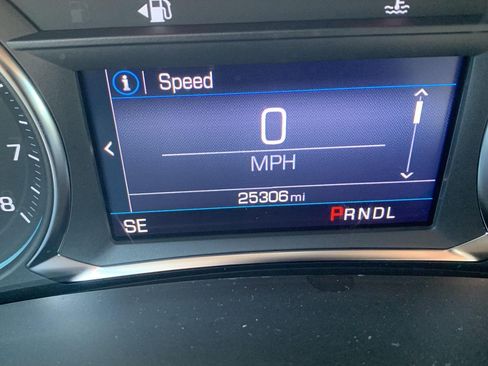 Used 2024 Chevrolet Equinox LS w/ LS Convenience Package FWD image 8