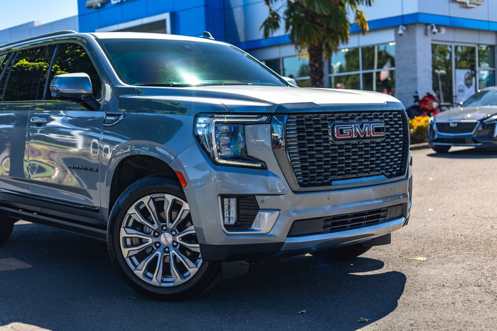 Used 2024 GMC Yukon Denali w/ Max Trailering Package AWD/4WD image 3