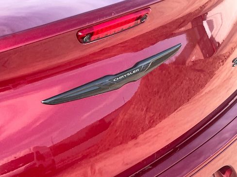 Used 2023 Chrysler 300 Touring L image 29