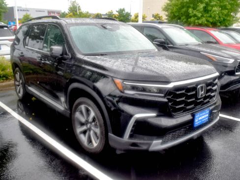 Used 2023 Honda Pilot Elite image 4
