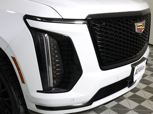 Used 2026 Cadillac Escalade Platinum Sport AWD/4WD image 49