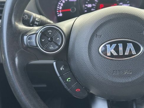 Used 2018 Kia Soul image 19