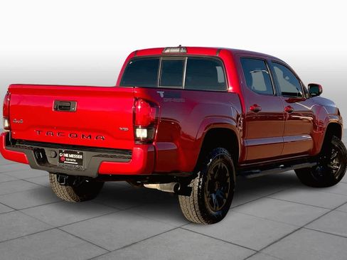 Used 2018 Toyota Tacoma SR w/ SR Convenience Package AWD/4WD image 13