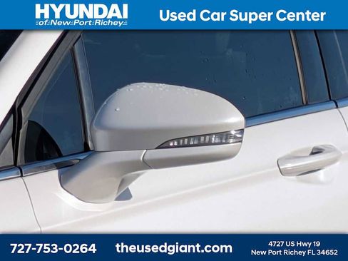 Used 2014 Ford Fusion SE FWD image 11