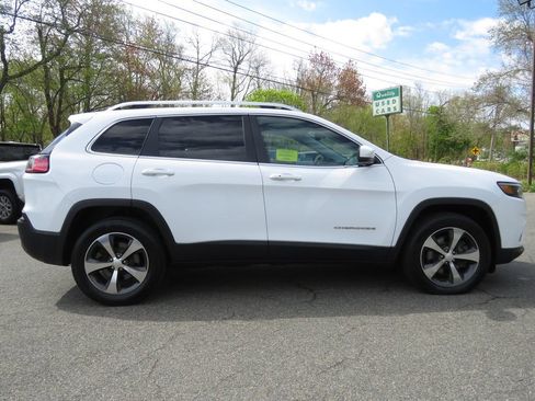 Used 2019 Jeep Cherokee Limited AWD/4WD image 4