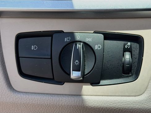 Used 2018 BMW 320i Sedan w/ Premium Package RWD image 35