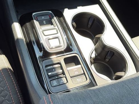 Used 2025 Honda Pilot Sport image 18