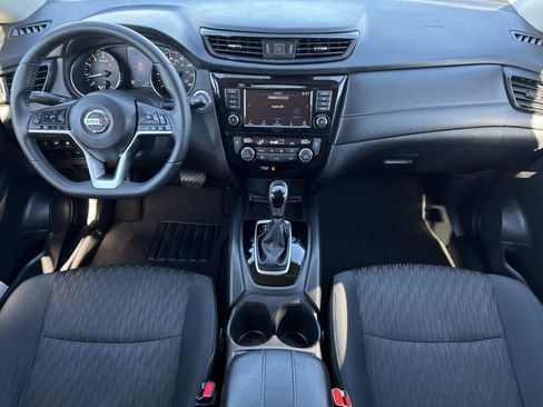Used 2019 Nissan Rogue SV image 9