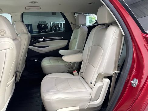Used 2023 Buick Enclave Essence AWD/4WD image 35