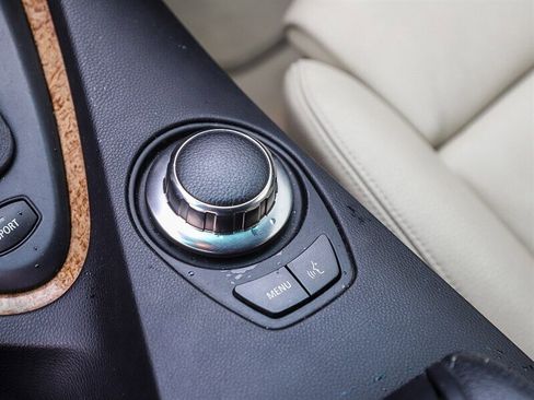 Used 2006 BMW 650i Convertible image 28